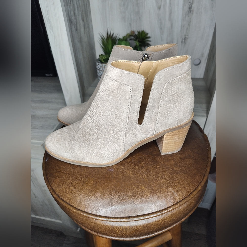 Lucky Brand Boots Ankle Heels size 8 used like new